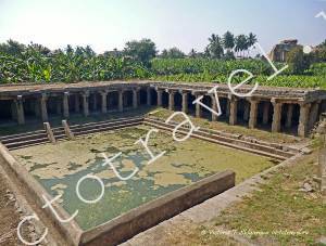старинное место омовения верующих, Хампи, Индия