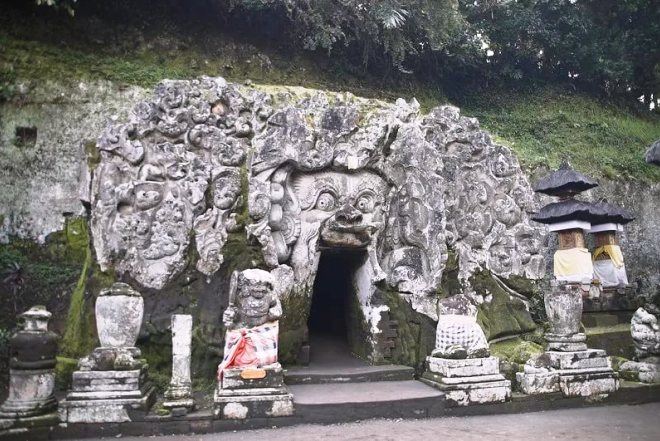 Слоновья пещера в Убуде