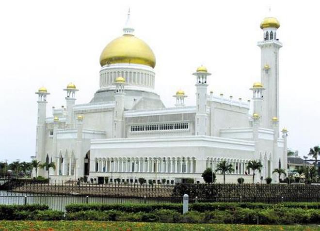 Мечеть Омара Али Сайфудина