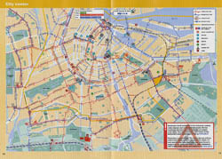 Большая подробная карта маршрутов трамвая и метро центральной части Амстердама.