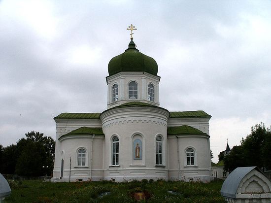 Собор Алексадра Невского был построен в конце XIX века на фундаменте католического костёла