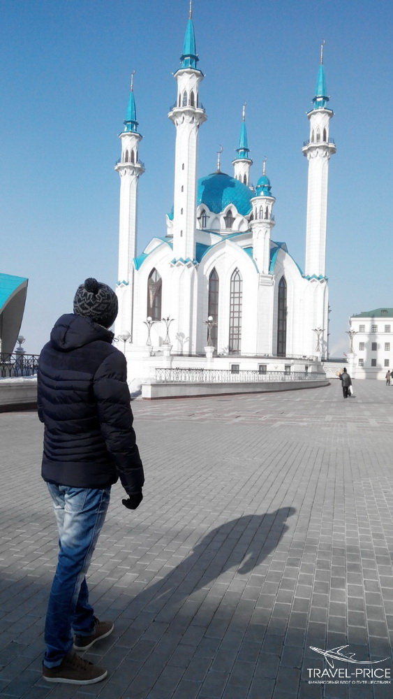 Бело-голубая мечеть Кул-Шариф
