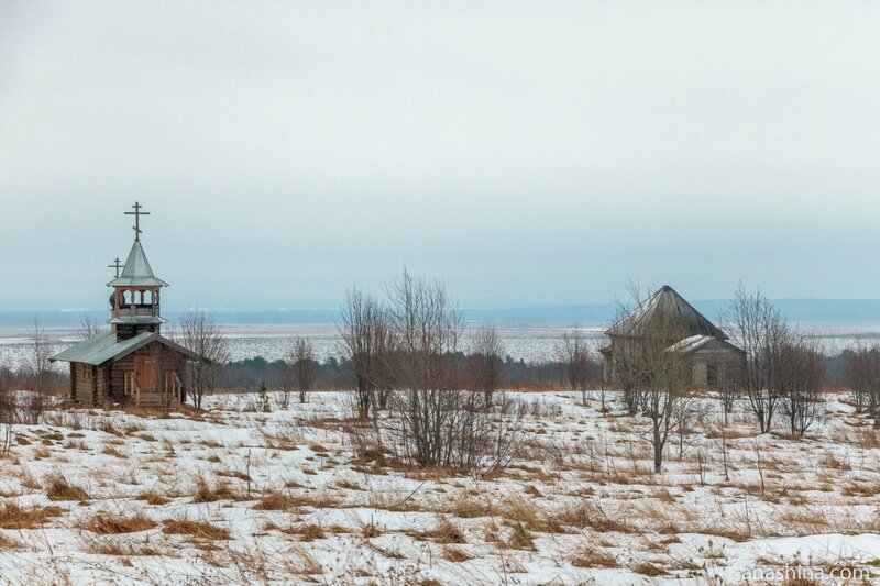 Часовня и Спасо-Преображенская церковь, Андома-гора, Вологодская область