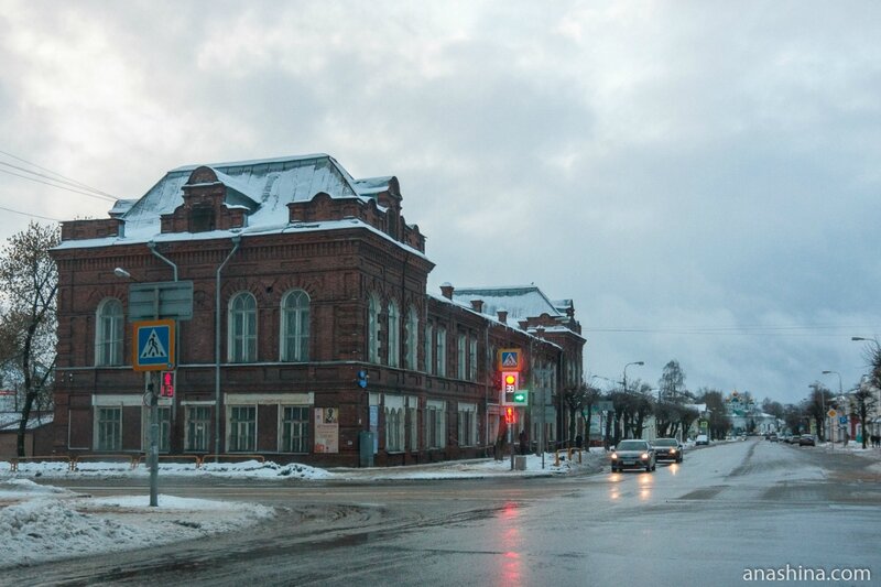 Советский проспект и здание Художественного музея, Череповец