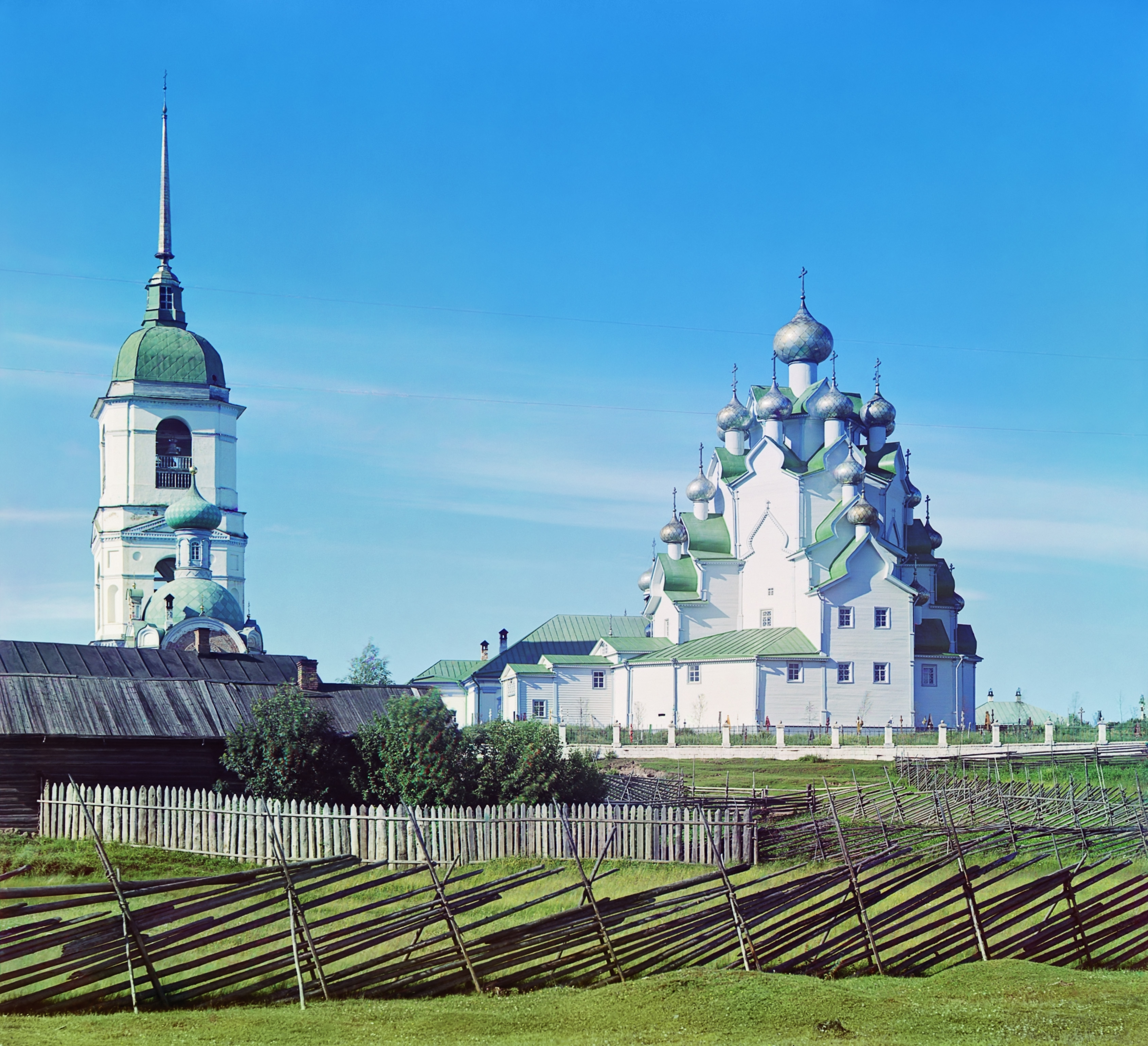 Вытегорский погост. Церковь Спасителя и Покрова Пресвятой Богородицы.