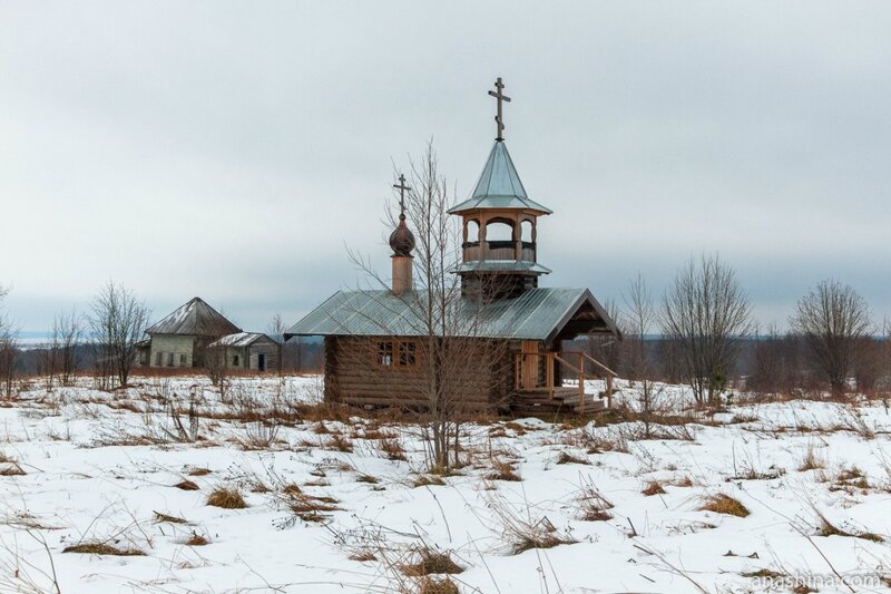 Часовня и Спасо-Преображенская церковь, Вологодская область, Андома-гора