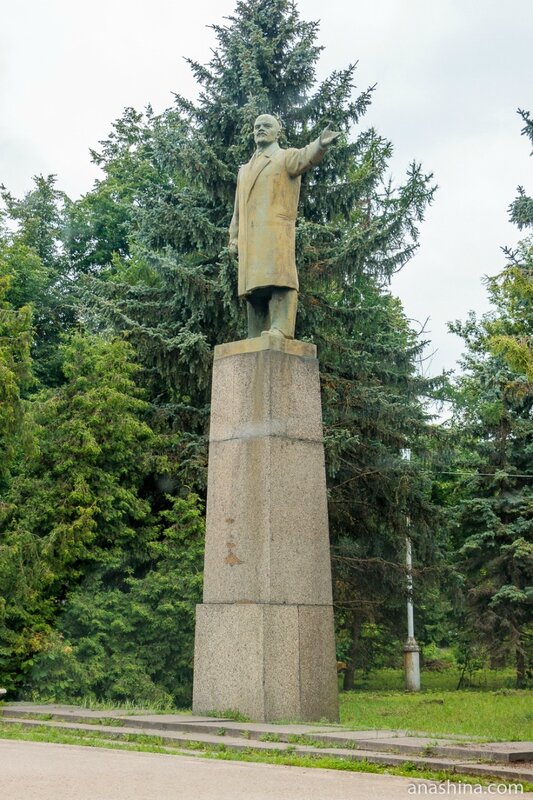 Памятник Ленину, Вышний Волочек