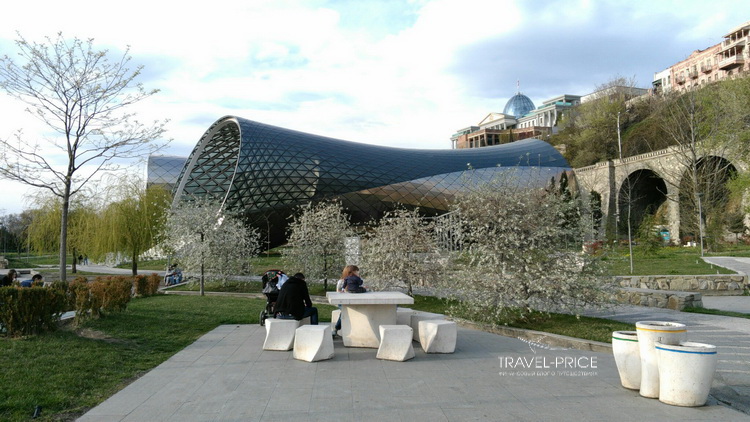музыкальный театр в Тбилиси