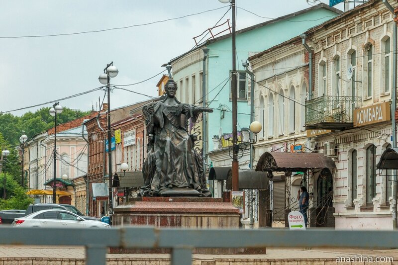 Памятник Екатерине Великой, Вышний Волочек