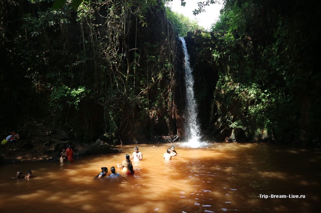 Apsarakonda Falls