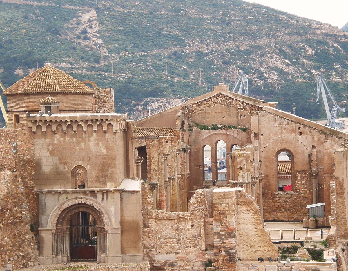 Руины старого кафедрального собора Картахены