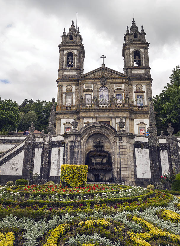 Храм Bom Jesus do Monte