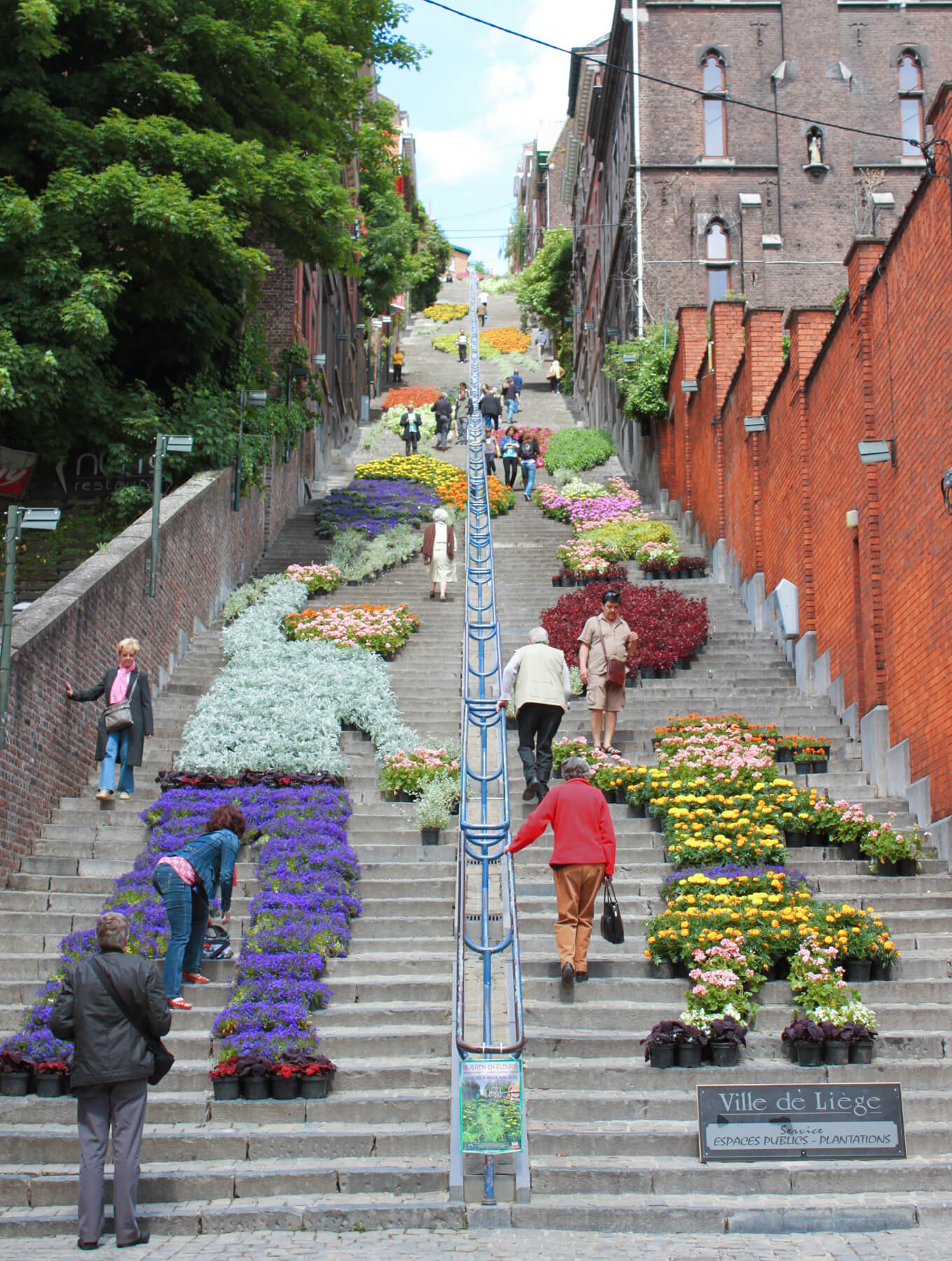 374-ступенчатая лестница Montagne de Bueren