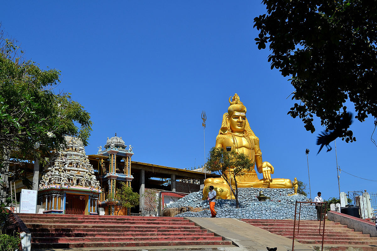 Индуистский храм Конесварам