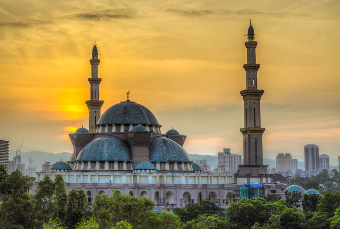 Мечеть Вилайят Персекутуан (Masjid Wilayah Persekutuan)