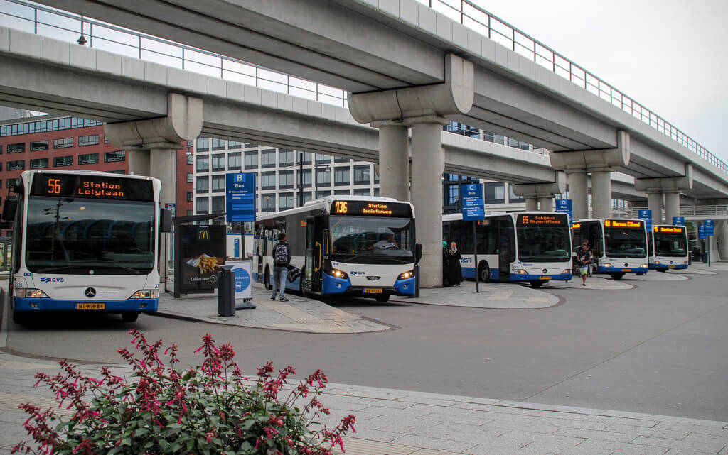 Автобус от станции Sloterdijk