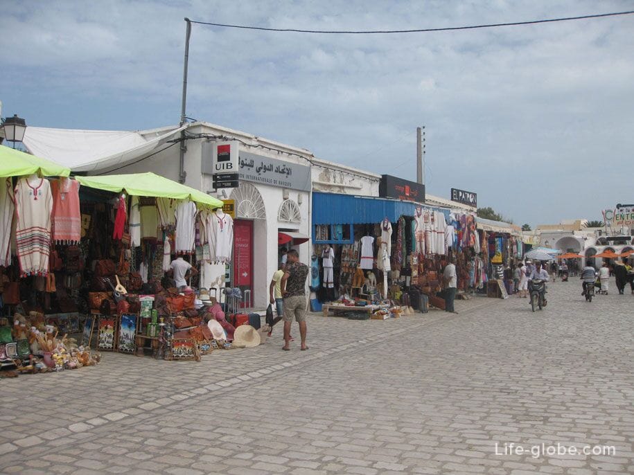 Восточный базар в Хумт-Сук, остров Джерба