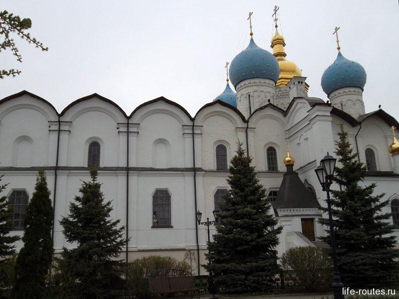 Иван Грозный повелел построить в покоренной Казани Благовещенский собор и другие храмы и монастыри