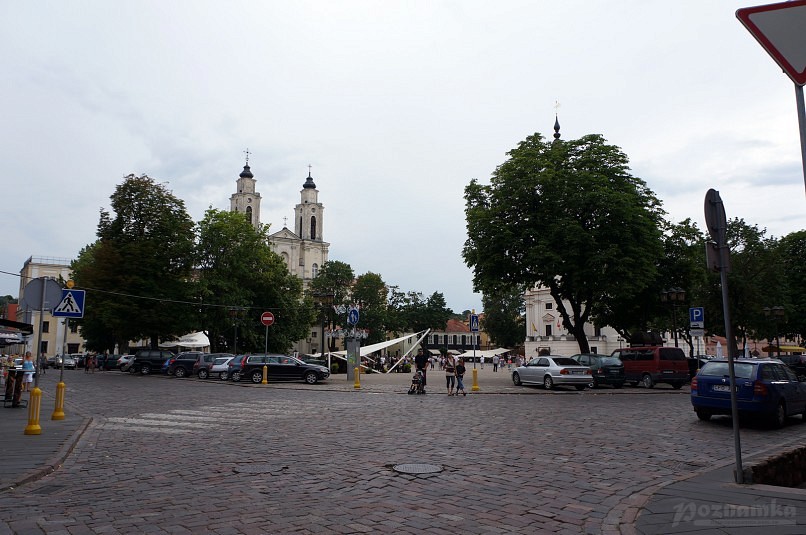 Ратушная площадь (Rotušės aikštė). Литва. Каунас. Достопримечательности Каунаса.