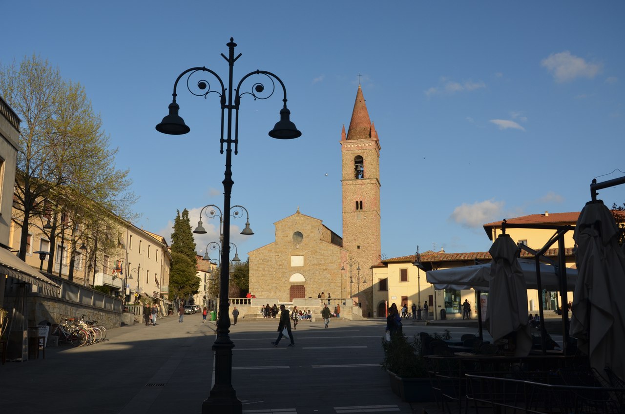 dECPCU8Hkeg Ареццо один из самых очаровательных городов Италии.