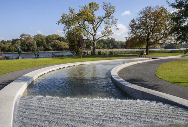 Мемориальный фонтан принцессы Дианы в Гайд-парке — стоковое фото