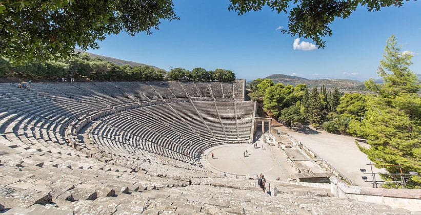 Античный театр в Эпидавре (Греция)