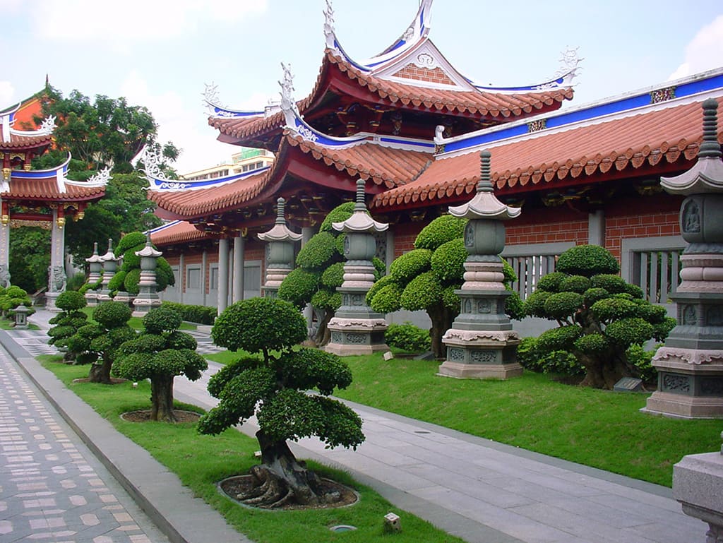 Храм Ляньшань Шуанлинь