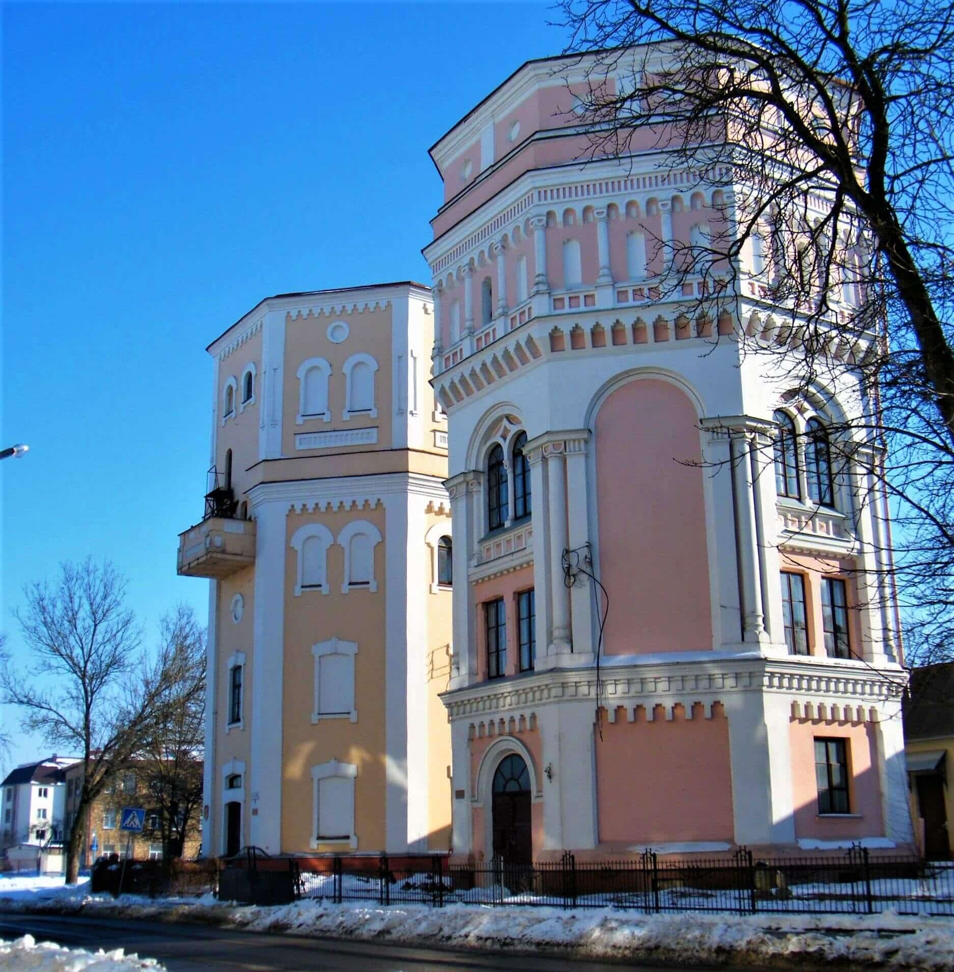 Водонапорные башни в Гродно зимой