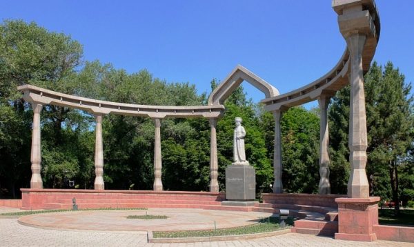 Дубовый парк в Бишкеке