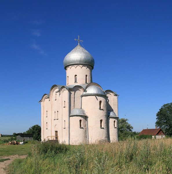 Церковь Спаса на Нередице в окрестностях Новгорода