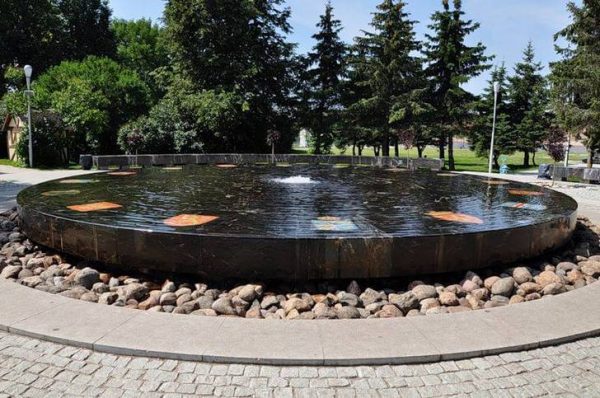 Ганзейский фонтан в Великом Новгороде