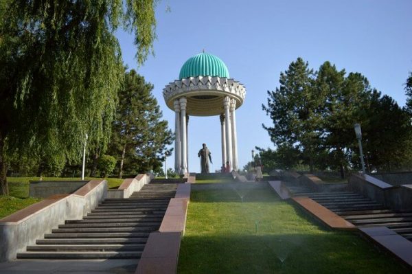 Национальный парк Алишера Навои в Ташкенте