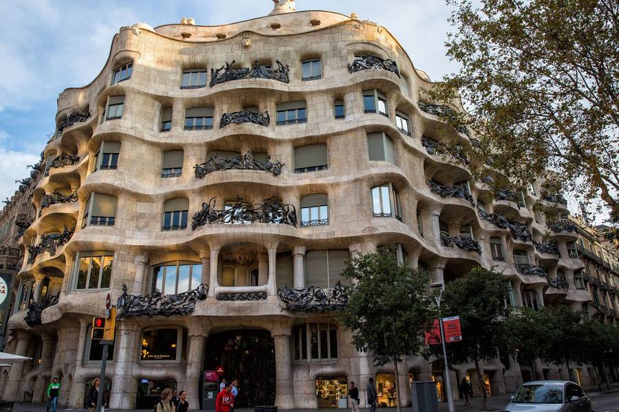 Casa Mila в Барселоне